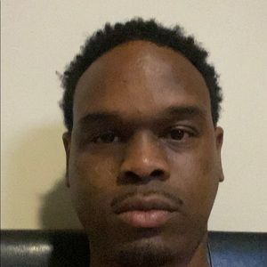 Meet your Posher, Dominique